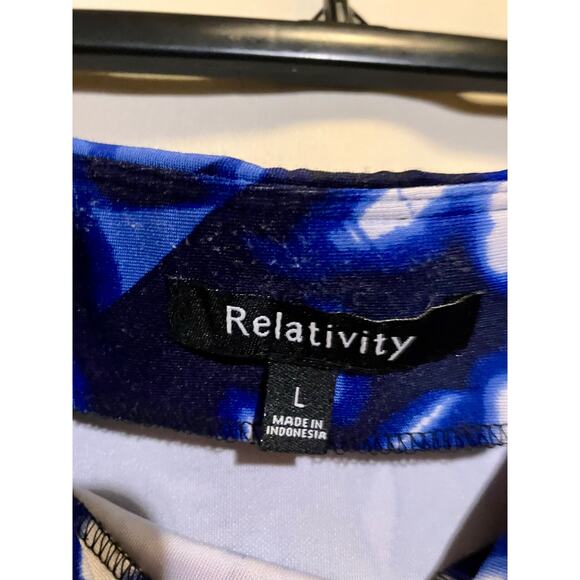Relativity Skirt Woman’s Size Large. - Picture 7 of 7